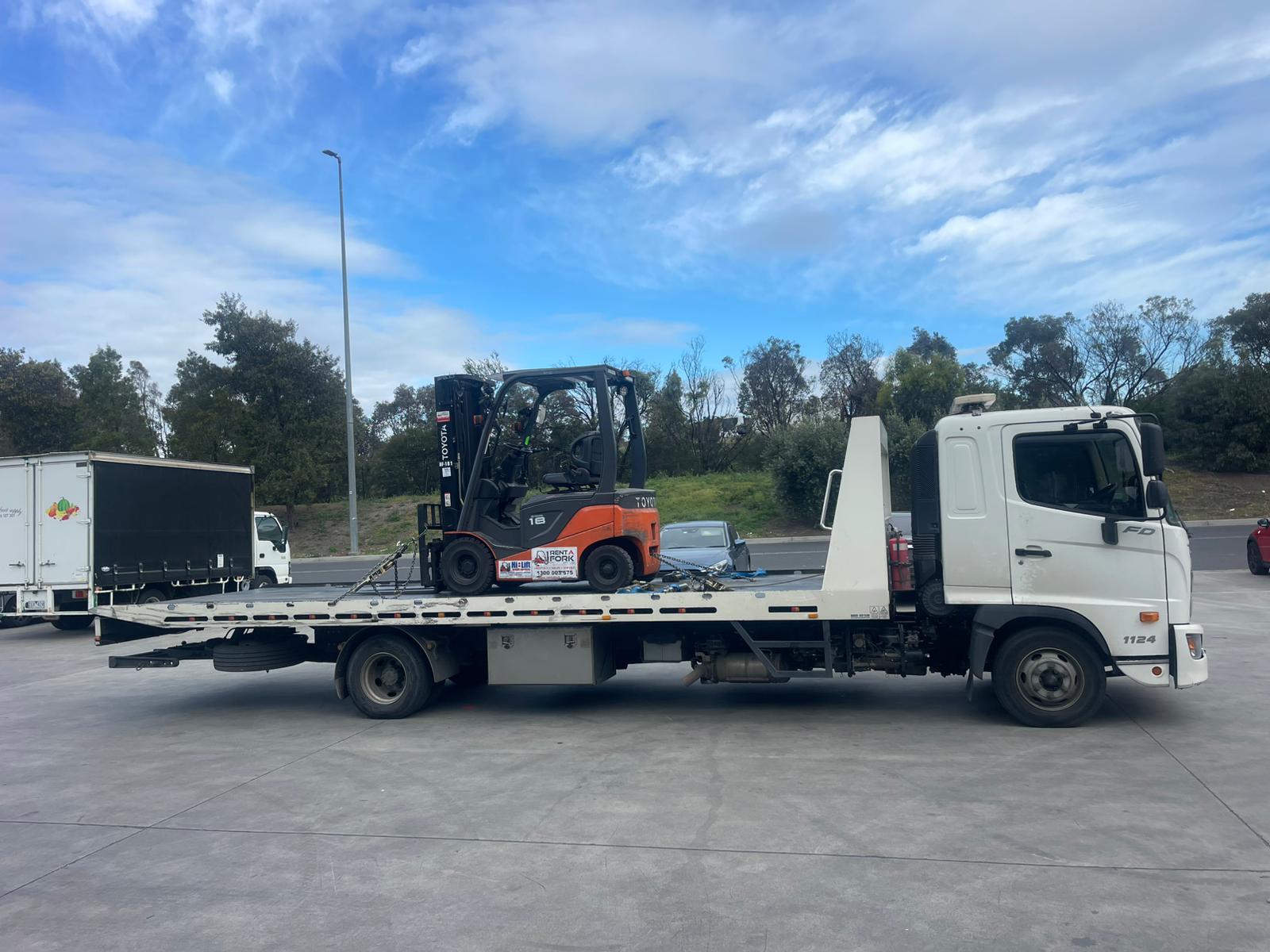 Forklift and machinery towing